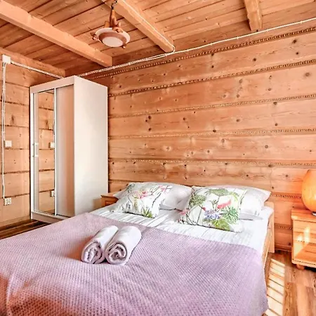 Apartment In With Kitchenette