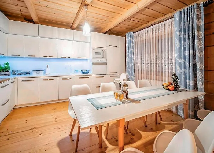 Lovely In With Wifi Appartamento